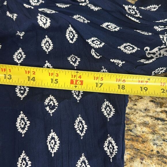 ANGIE Cold Shoulder 3/4 Sleeve Crochet Detailing Blouse Top Size L - Picture 6 of 7